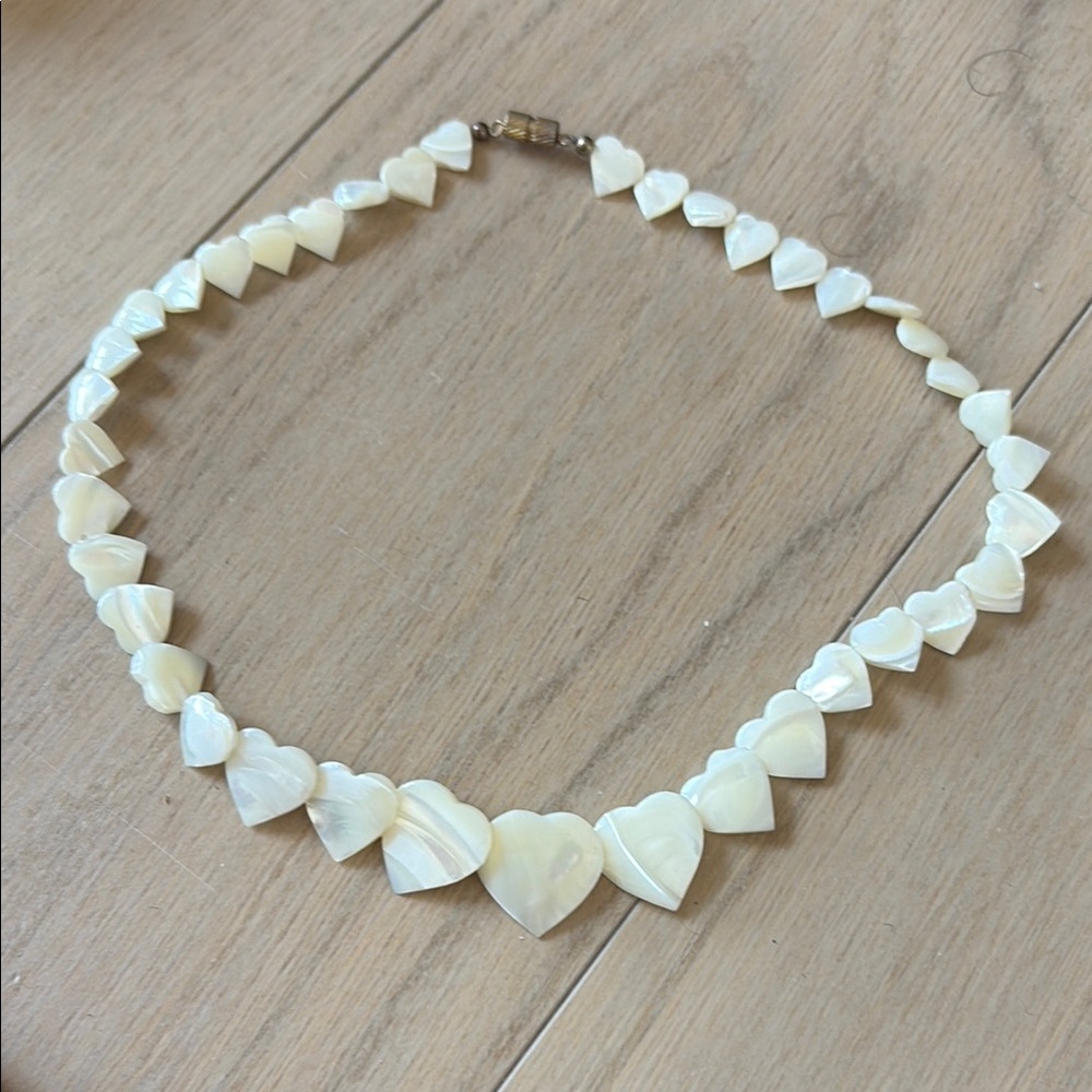 Vintage mother of pearl Heart-Shaped Cream Necklace